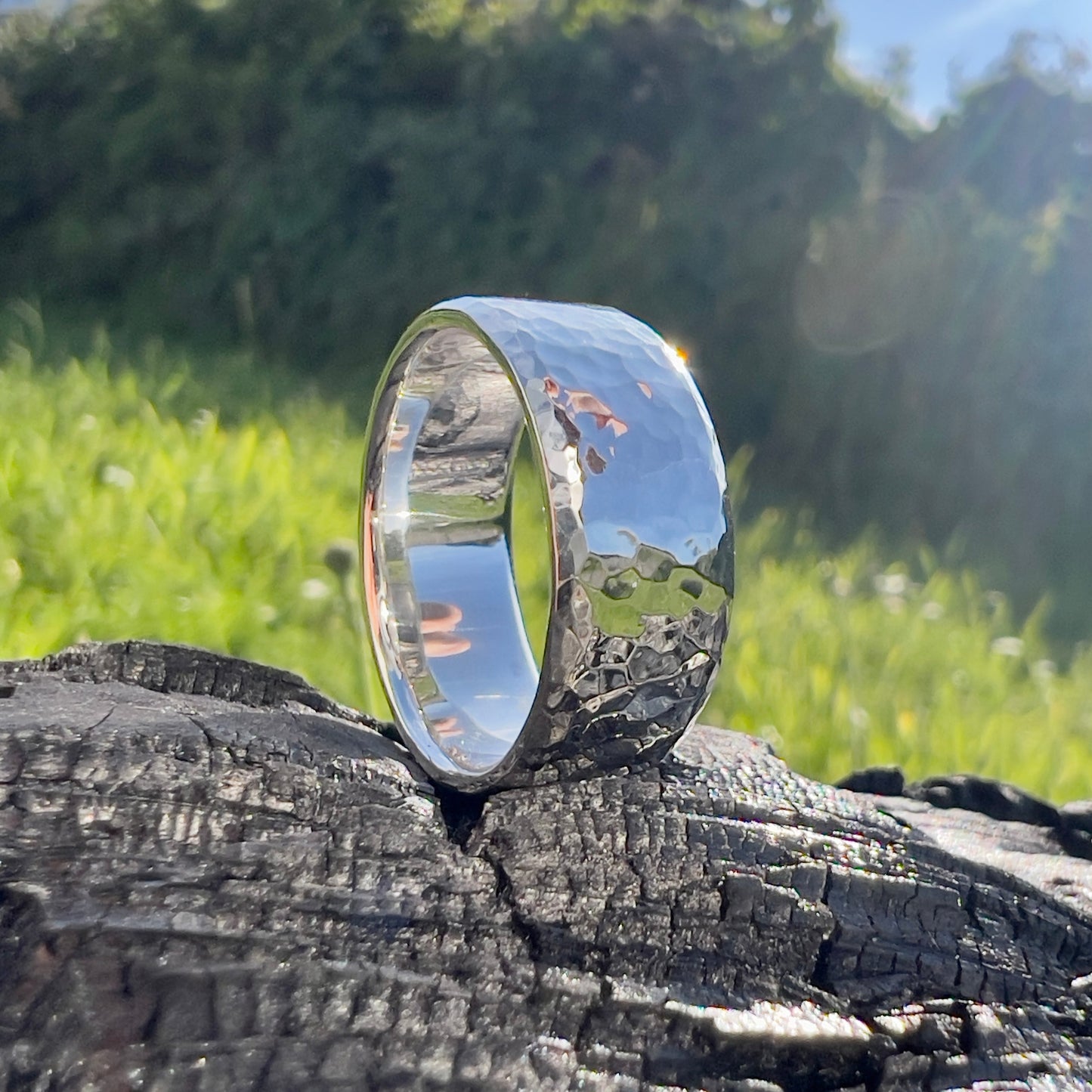 Hammered ring