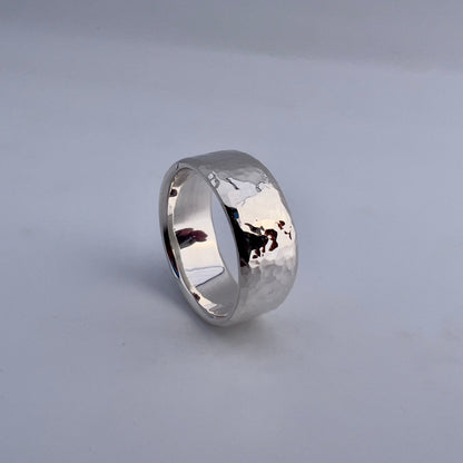 Hammered ring